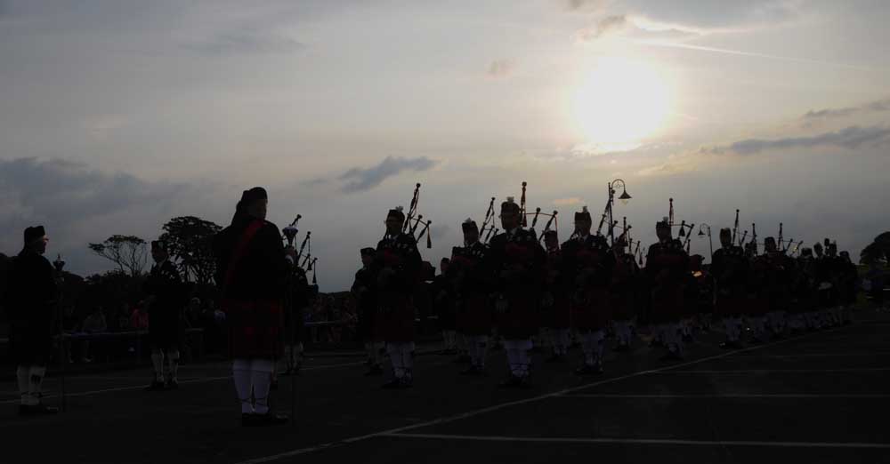Photo: Waldsee and Wick Pipe Bands